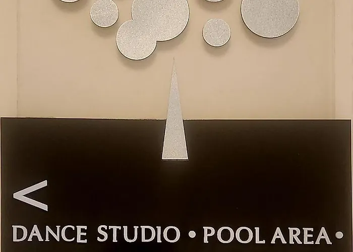 11a Spacious With Amenities Free Parking With Washer Great For Long Manila