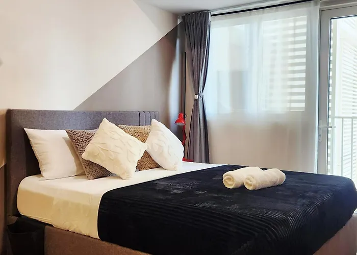 Apartment 11a Spacious With Amenities Free Parking With Washer Great For Long Manila